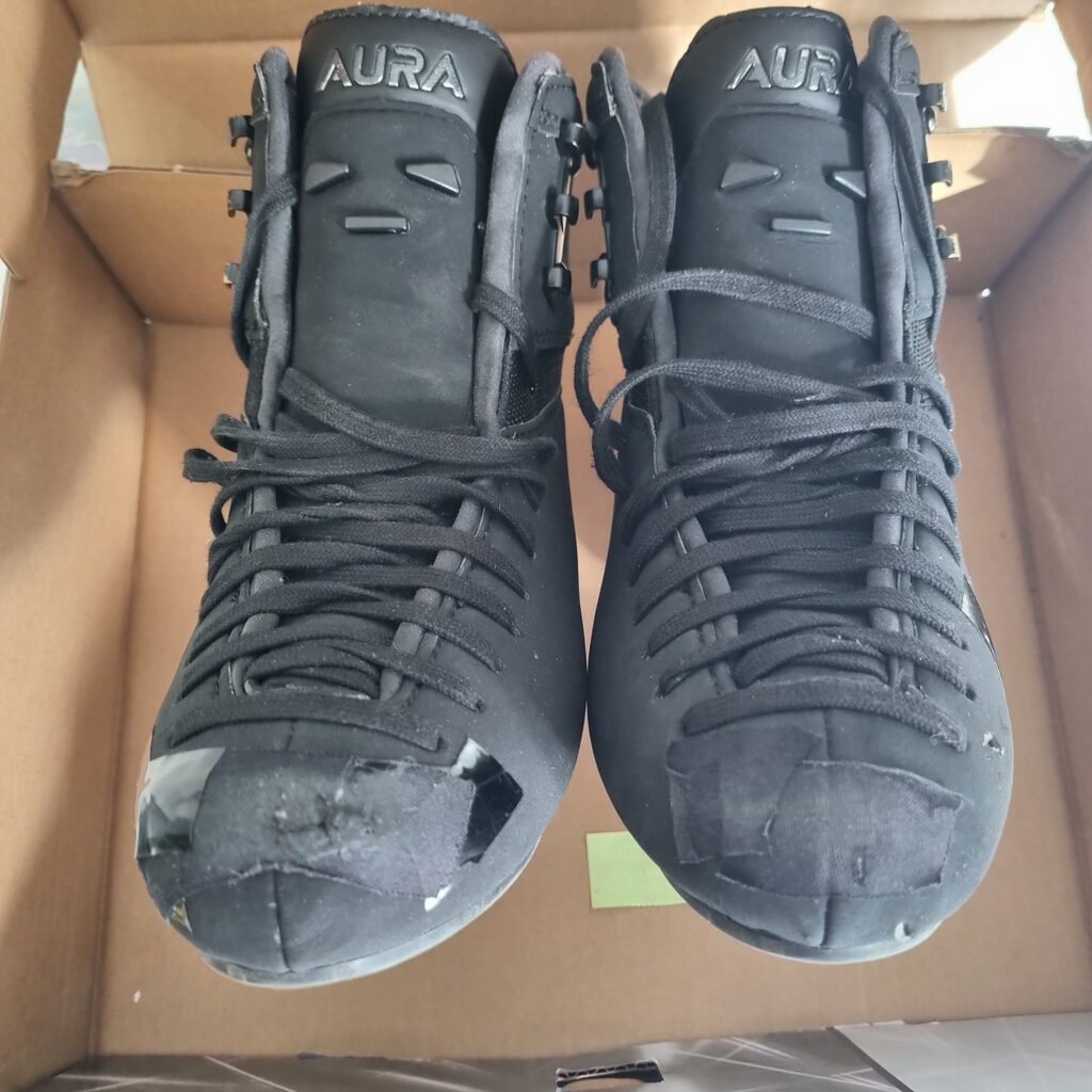 2nd Hand Aura 100 250C in Black